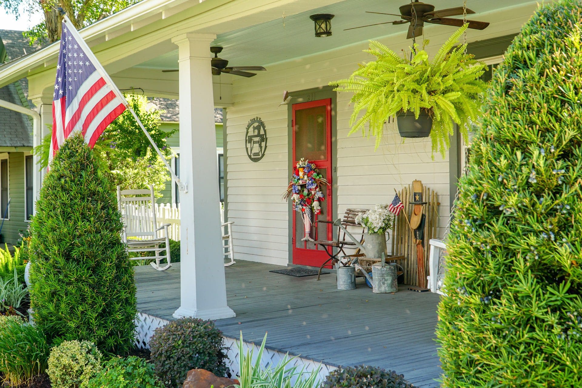 Why Summer is the Best Time for a Lawn Spray Service